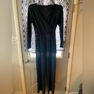 Gorgeous 1piece romper.